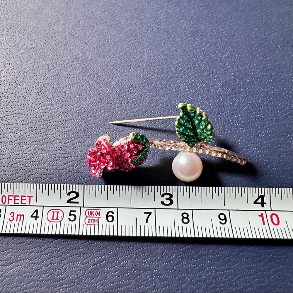 NEW Rose Brooch - Picture 5 of 5